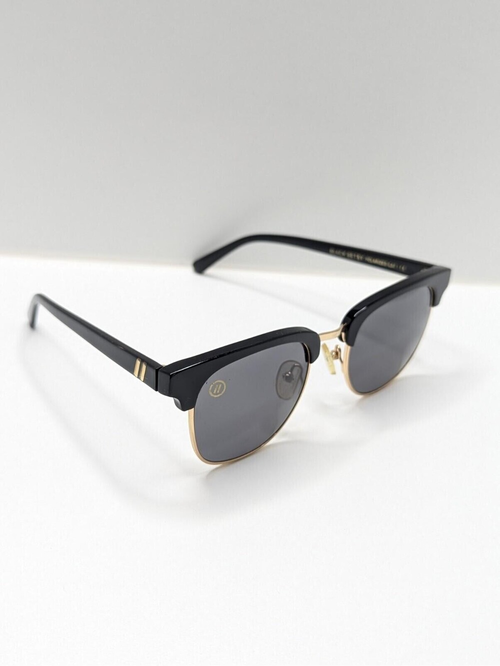 Blenders Eyewear Black Betsy Cat 3 Sunglasses Discontinued Eyeglasses Dark Lens - Picture 2 of 9
